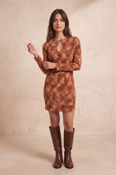 Robe Bianca Bois Sauvage sur Olivia, mannequin taille 36 #taille Olivia porte une taille 36