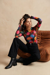 Pantalon Idéaliste Noir sur Olivia, mannequin taille 36 #taille Olivia porte une taille 36